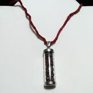 3/$50💎 Garnet Tube Necklace